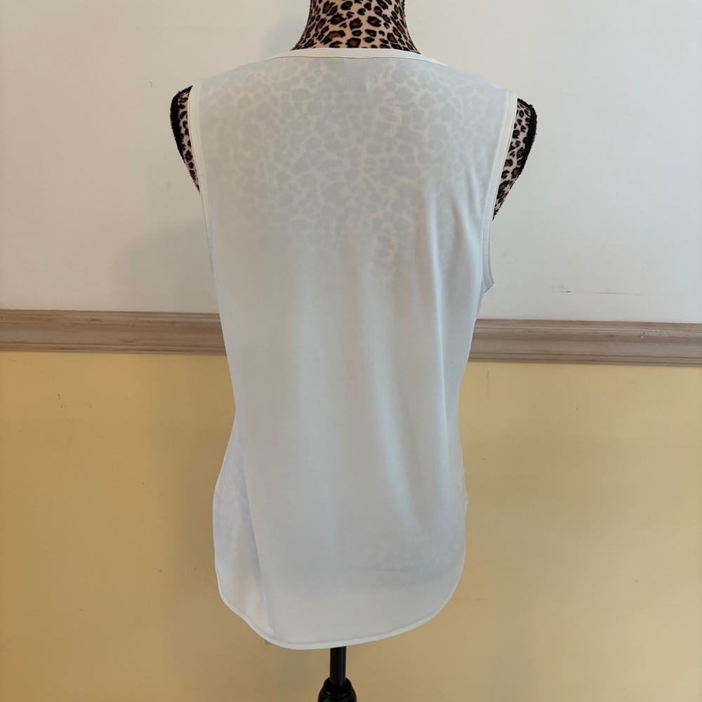 Ann Taylor Women Small Ivory Pleated Tuxedo Front Sleeveless Blouse Shell 501882 - Picture 2 of 4